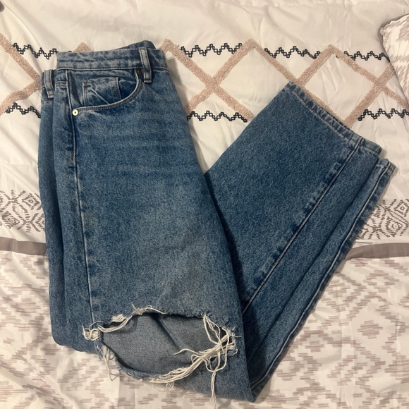 BLANKNYC The Howard Mid Rise Jeans | 26 - Picture 4 of 4